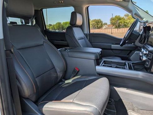 New 2026 Ford F250 Lariat w/ Black Appearance Package image 25