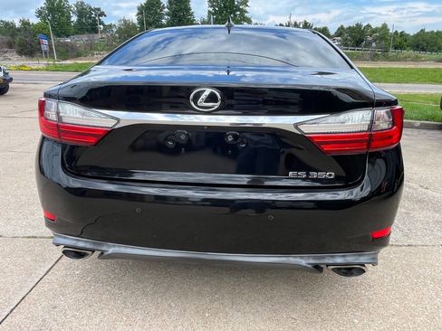 Used 2016 Lexus ES 350 w/ Premium Package w/Wood Trim FWD image 5