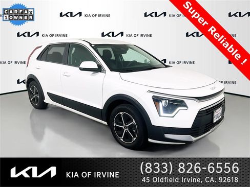 Certified 2025 Kia Niro LX image 1