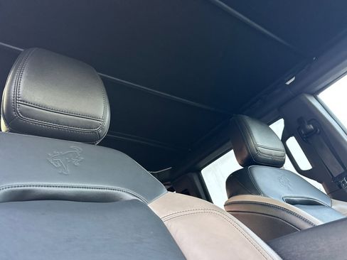 Used 2023 Ford Bronco Wildtrak image 14