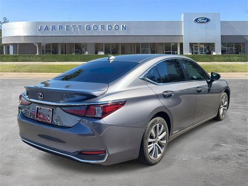 Used 2021 Lexus ES 300h w/ Premium Package image 4