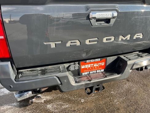 Used 2024 Toyota Tacoma Limited image 38