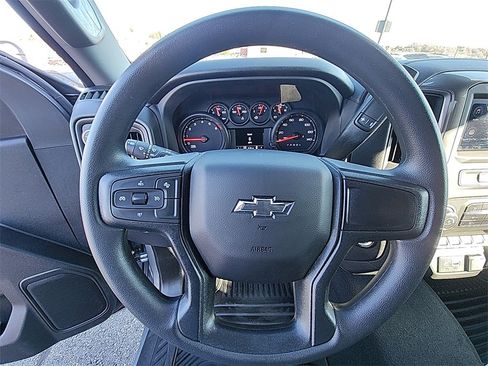 New 2025 Chevrolet Silverado 2500 Custom w/ Custom Value Package image 18