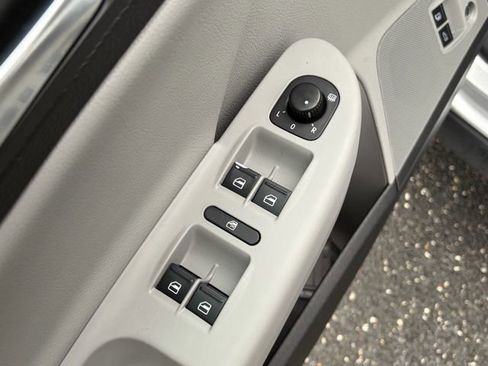 Used 2010 Volkswagen Passat Komfort image 12