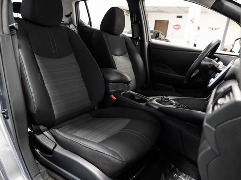 Used 2023 Nissan Leaf S image 34