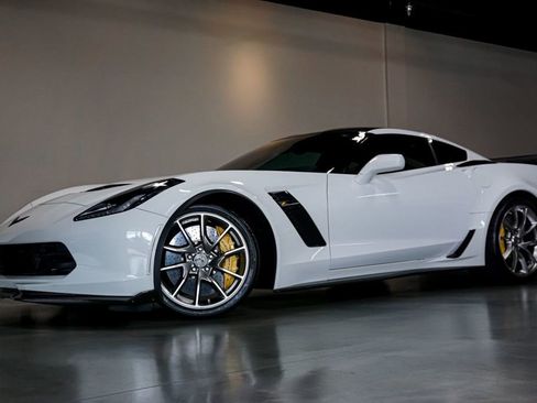 Used 2019 Chevrolet Corvette Z06 RWD image 92