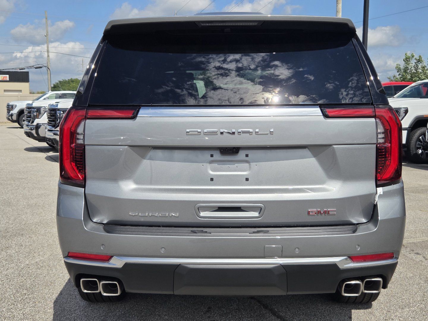 New 2026 GMC Yukon Denali w/ Denali Reserve Package AWD/4WD image 19