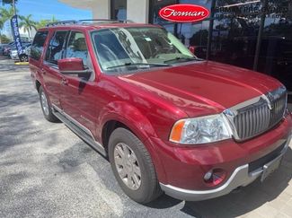 Used 2004 Lincoln Navigator Luxury RWD video 1