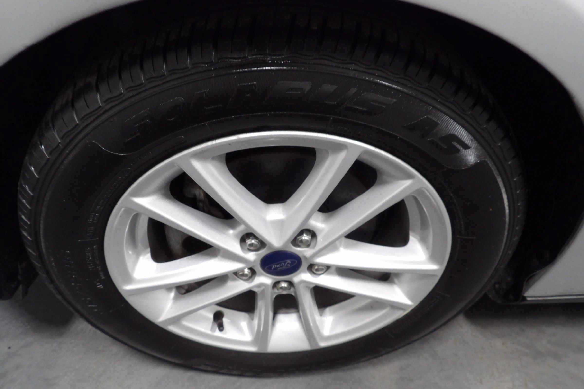 Used 2018 Ford Focus SE FWD image 18