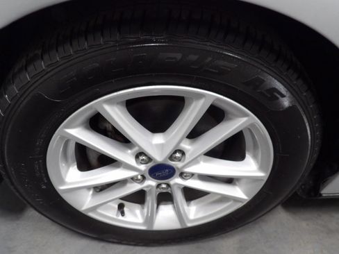 Used 2018 Ford Focus SE FWD image 18