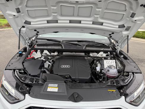 Certified 2025 Audi Q5 2.0T Premium Plus w/ Premium Plus Package image 20