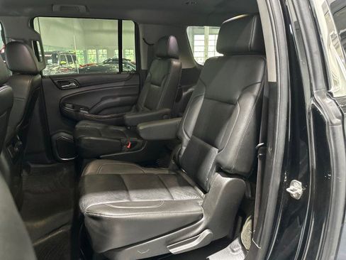 Used 2015 Chevrolet Suburban LT AWD/4WD image 92