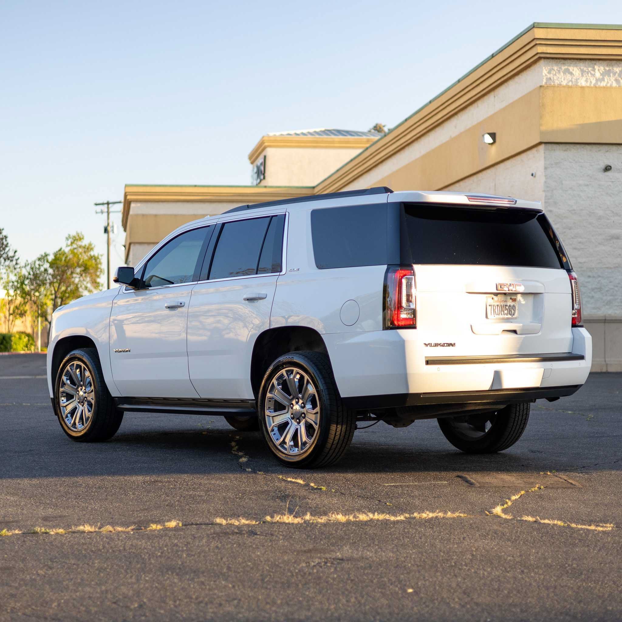 Used 2016 GMC Yukon SLE w/ Convenience Package RWD image 5
