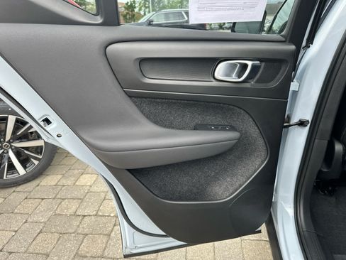 Used 2024 Volvo XC40 B5 Core w/ Protection Package Premier AWD/4WD image 22