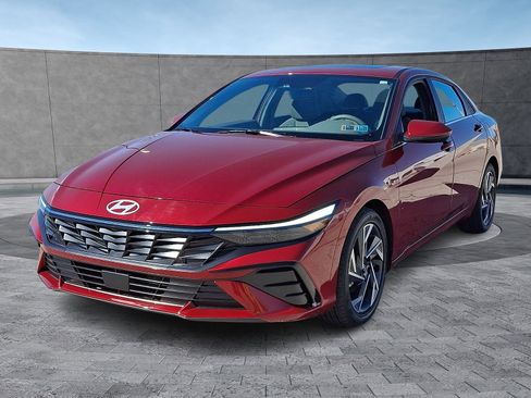 Certified 2024 Hyundai Elantra SEL w/ Convenience Package image 4