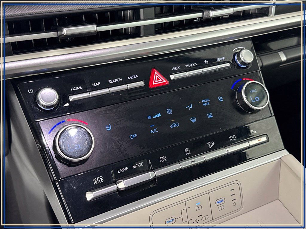 Used 2025 Hyundai Santa Fe SEL AWD/4WD image 21