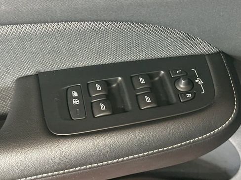 Used 2024 Volvo S60 B5 Plus w/ Climate Package FWD image 13