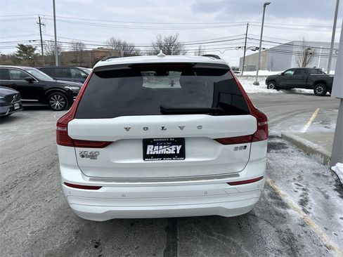 Certified 2023 Volvo XC60 B5 Core w/ Climate Package image 7