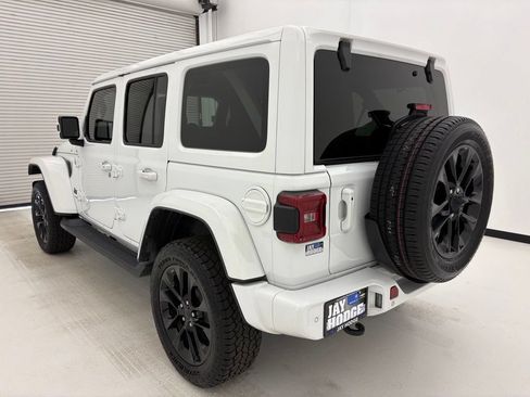 Used 2021 Jeep Wrangler Unlimited Sahara AWD/4WD image 19