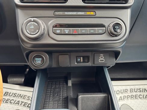 Used 2025 Ford Maverick Lobo image 14