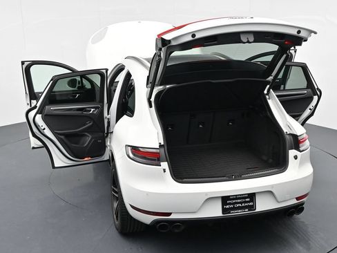 Certified 2021 Porsche Macan S AWD/4WD image 22