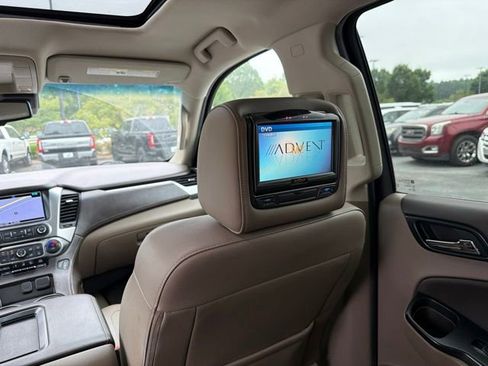 Used 2019 Chevrolet Suburban LT AWD/4WD image 20