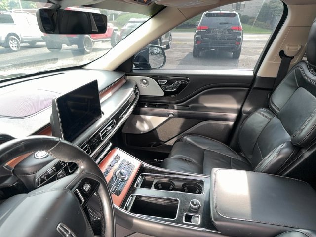 Used 2020 Lincoln Aviator Reserve w/ Equipment Group 201A AWD/4WD image 27