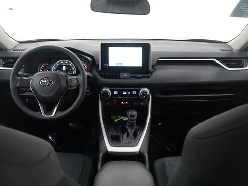 Used 2025 Toyota RAV4 XLE w/ Convenience Package image 15