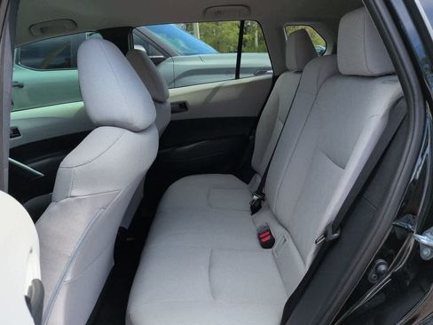 Used 2026 Toyota Corolla Cross LE FWD image 11