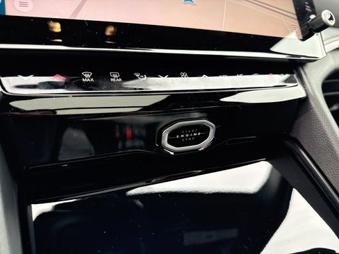 New 2026 Jeep Grand Cherokee Limited AWD/4WD image 17