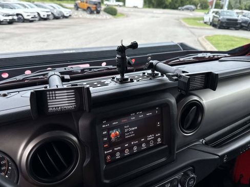 Used 2021 Jeep Wrangler Unlimited Sport AWD/4WD image 32