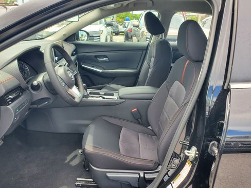 New 2025 Nissan Sentra SR w/ Midnight Edition image 15