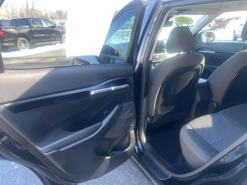 Used 2023 Kia Seltos LX image 10