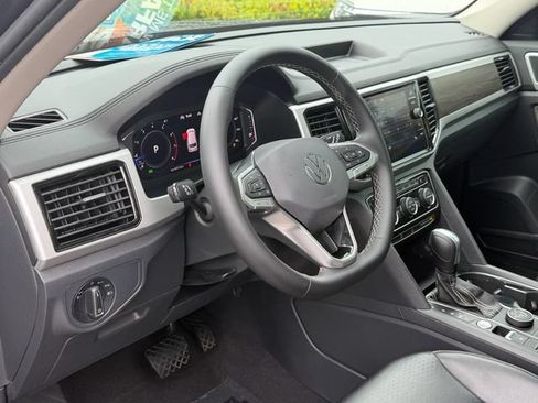 Used 2022 Volkswagen Atlas SE AWD/4WD image 11