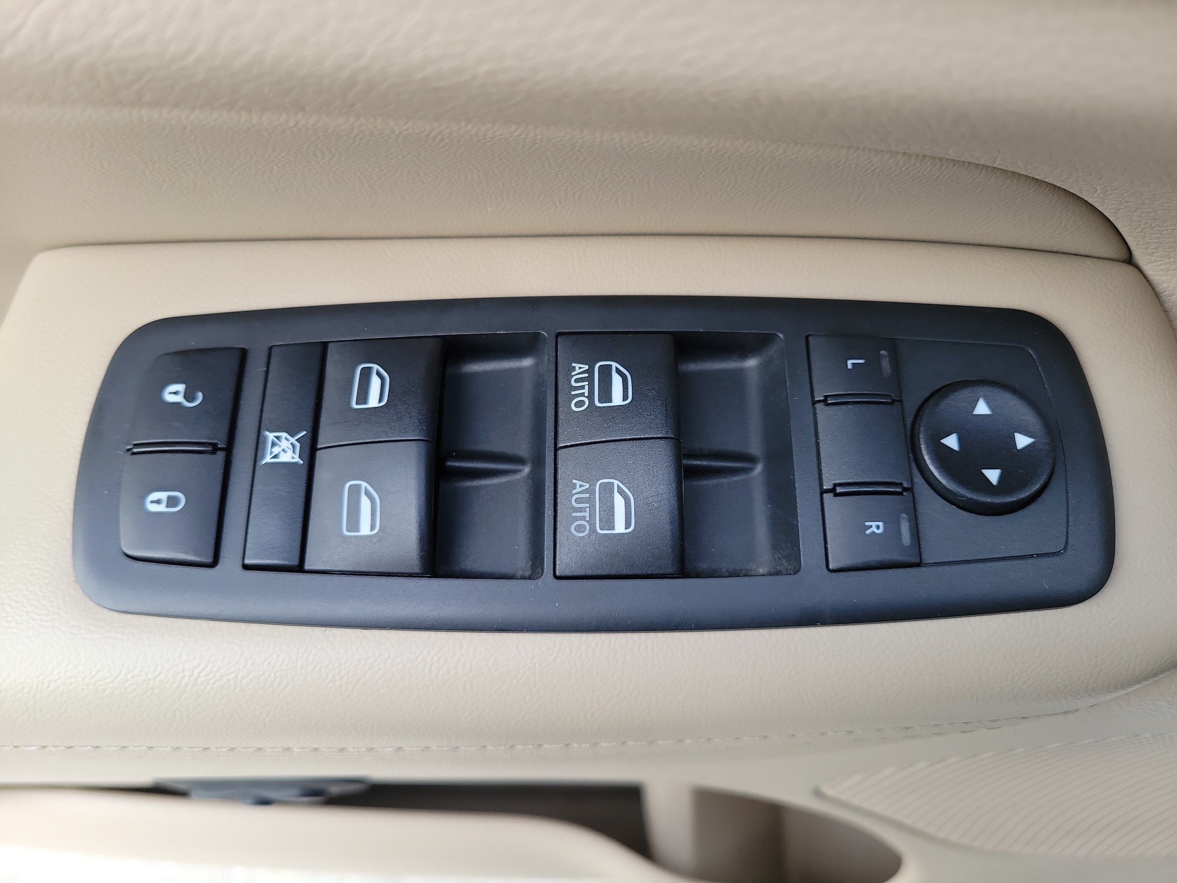 Used 2020 Jeep Grand Cherokee Limited RWD image 21