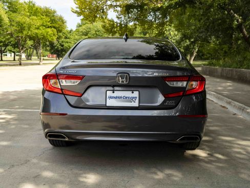 Used 2019 Honda Accord Touring image 8
