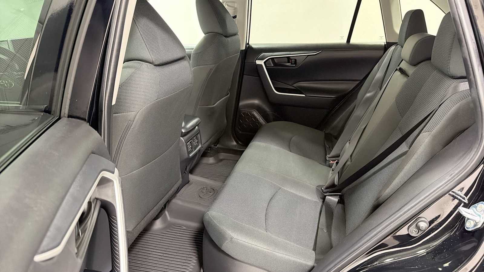 Certified 2025 Toyota RAV4 LE AWD/4WD image 24