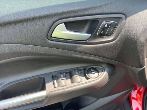 Used 2013 Ford Escape Titanium w/ Class II Trailer Tow Pkg AWD/4WD image 12