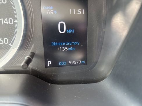 Used 2022 Toyota Corolla Cross LE image 17