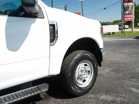Used 2022 Ford F250 XL w/ Power Equipment Group AWD/4WD image 18