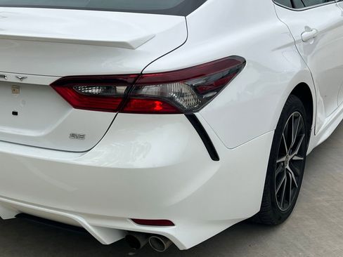 Used 2023 Toyota Camry SE FWD image 13