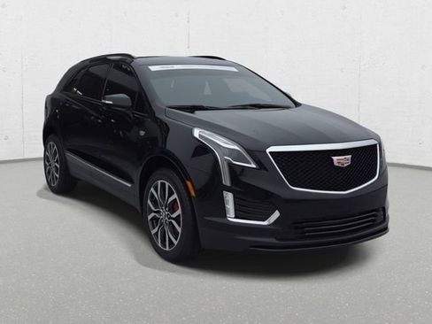 Certified 2024 Cadillac XT5 Sportv image 3
