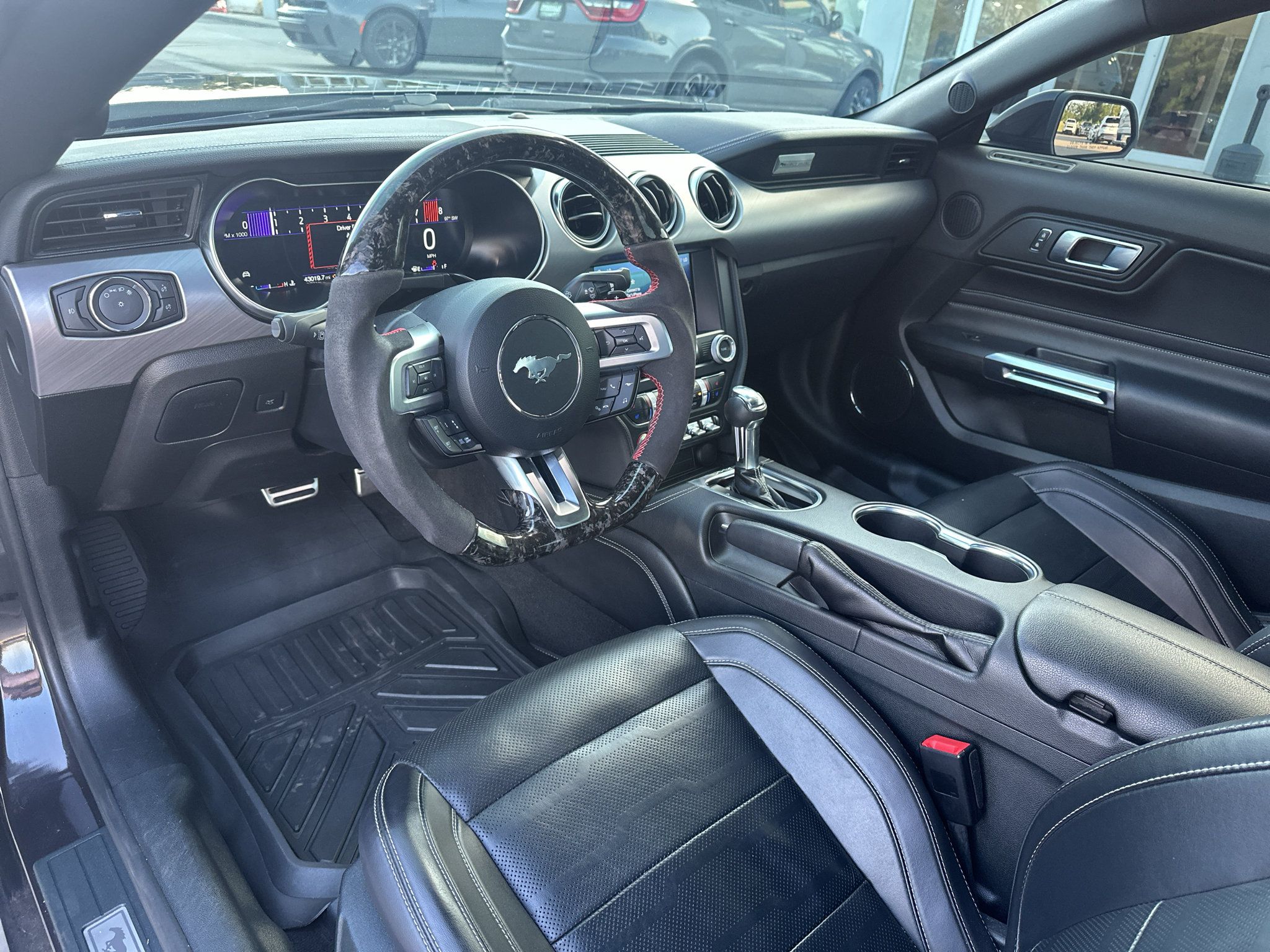 Used 2022 Ford Mustang GT Premium w/ Equipment Group 401A RWD image 11