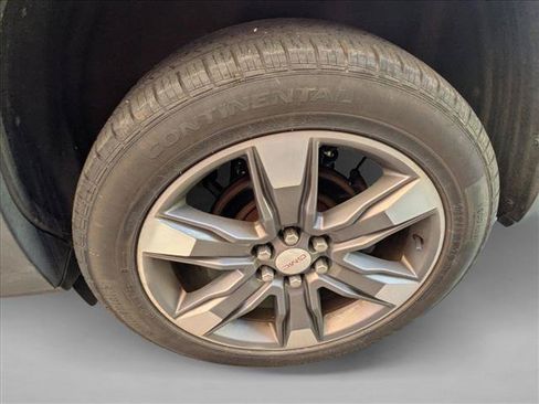 Used 2018 GMC Acadia SLT w/ LPO, Floor Liner Package AWD/4WD image 8
