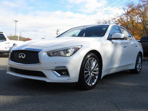 Used 2022 INFINITI Q50 Luxe w/ Cargo Package image 2