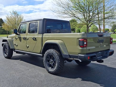 Used 2026 Jeep Gladiator Sport AWD/4WD image 4