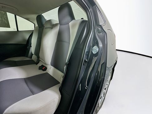 Used 2025 Toyota Corolla LE image 25