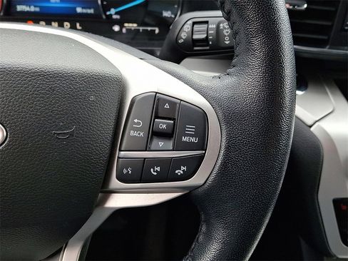 Used 2022 Ford Explorer XLT w/ Equipment Group 202A image 22