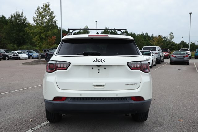 Used 2019 Jeep Compass Sport w/ Tech Group FWD image 4