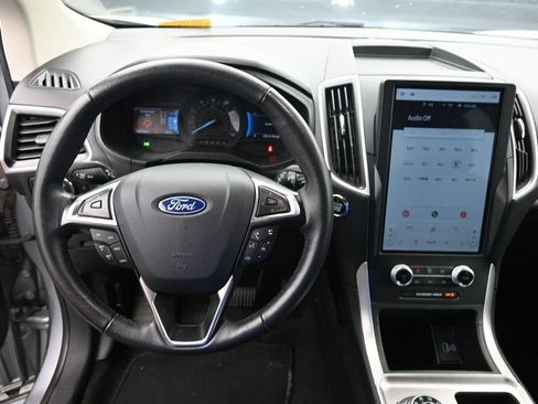 Used 2024 Ford Edge SEL AWD/4WD image 16
